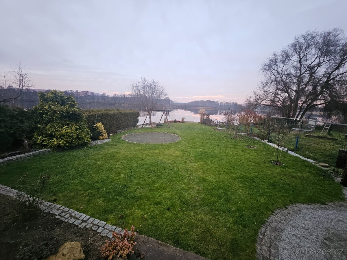 Prodej chalupy přímo u rybníka v Holanech - Česká Lípa - 3