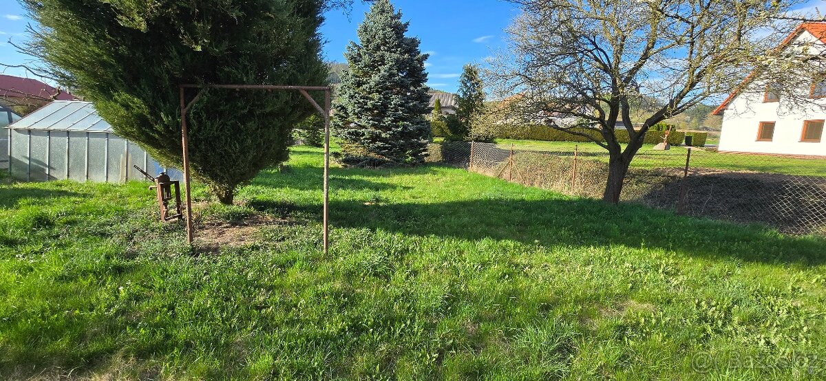 Zahrada s chatkou - 3