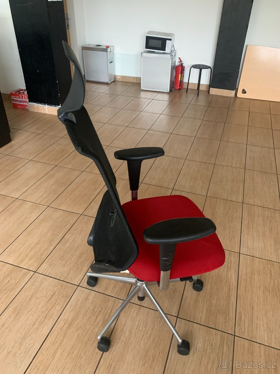 Židle Vitra Meda pro - 3