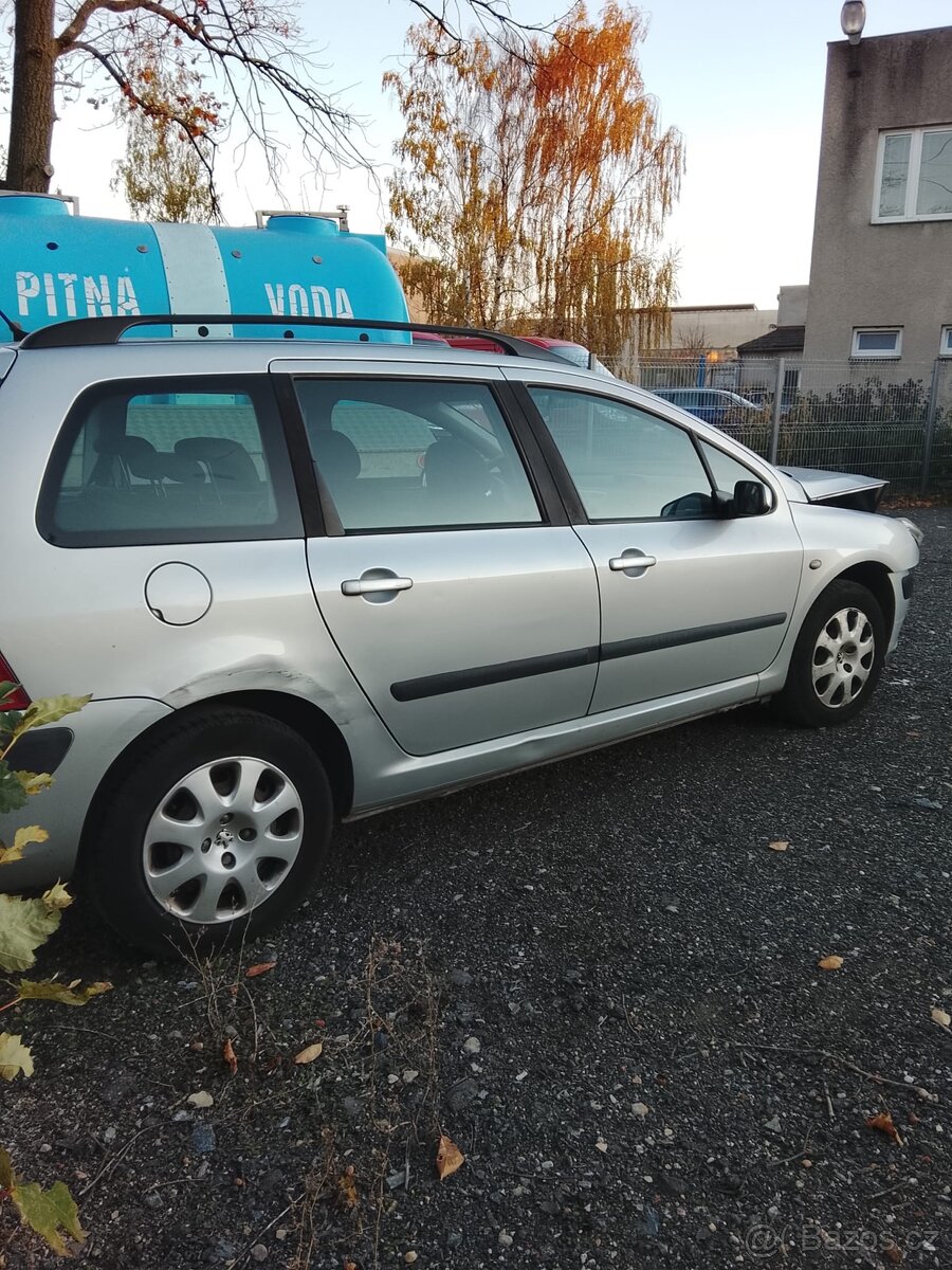 Peugeot 307 Automat ( 1.6 , 16V, 80kw) - 3
