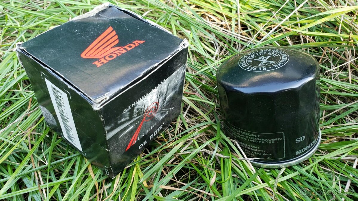 Honda CBR1100 Blackbird plexi sedačka filtr regulátor - 3