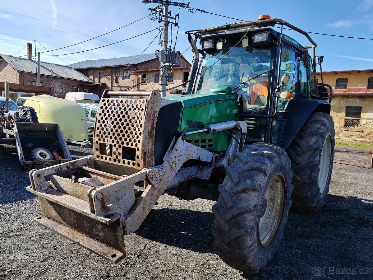 VALTRA 6850 lesní kolový traktor - 3