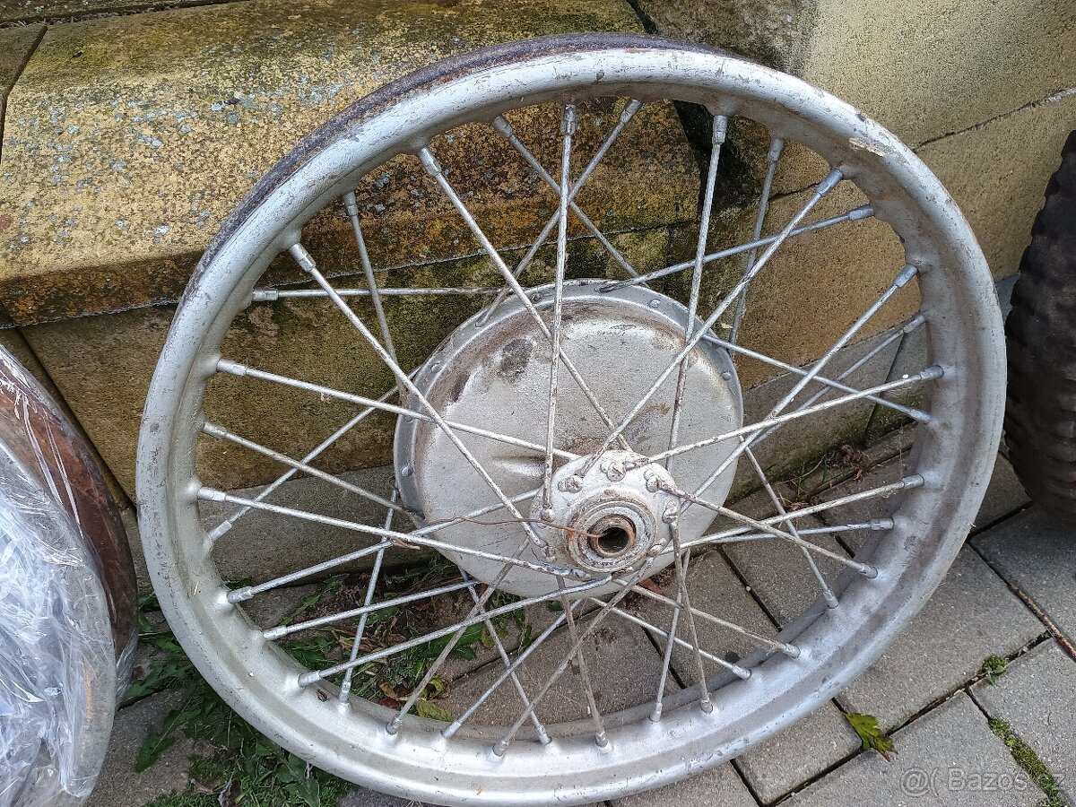 Kola Jawa 500 OHC 01, 00 šnek - 3