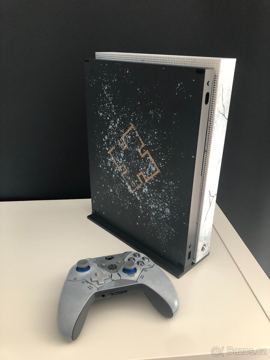 Xbox One X 1TB - Gears of War 5 Limited Edition - 3