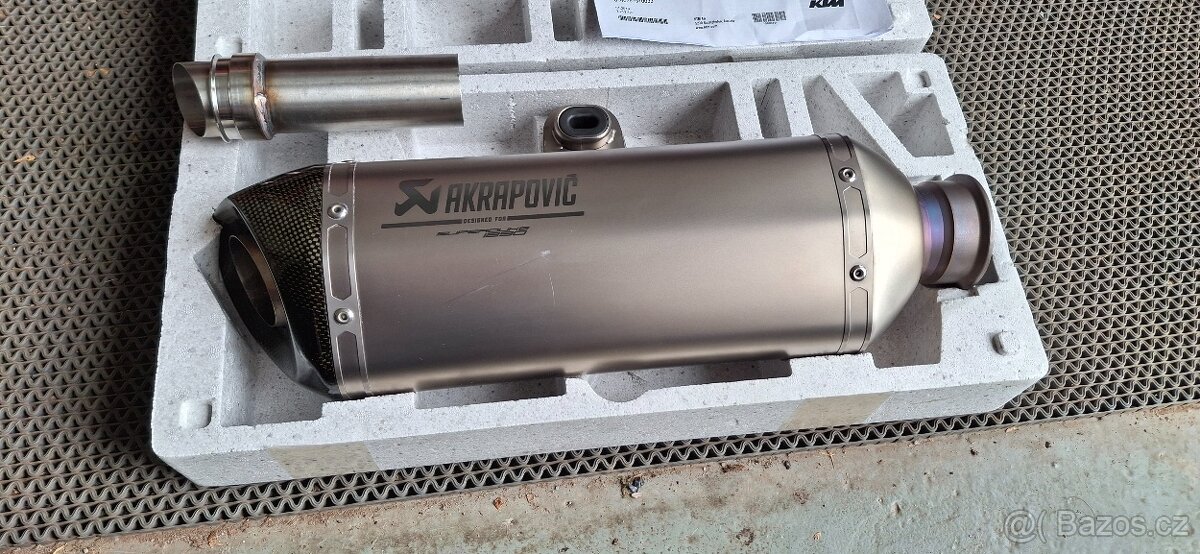 Výfuk Akrapovič KTM Superduke 1290 - 3