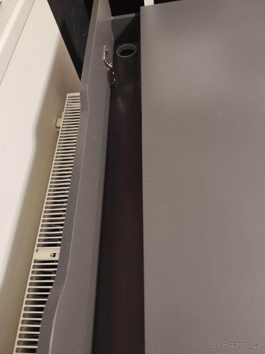 Psací stůl Alex IKEA 132x60cm - 3