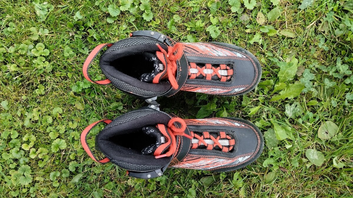 Kolečkové brusle vel.32-36 - 3