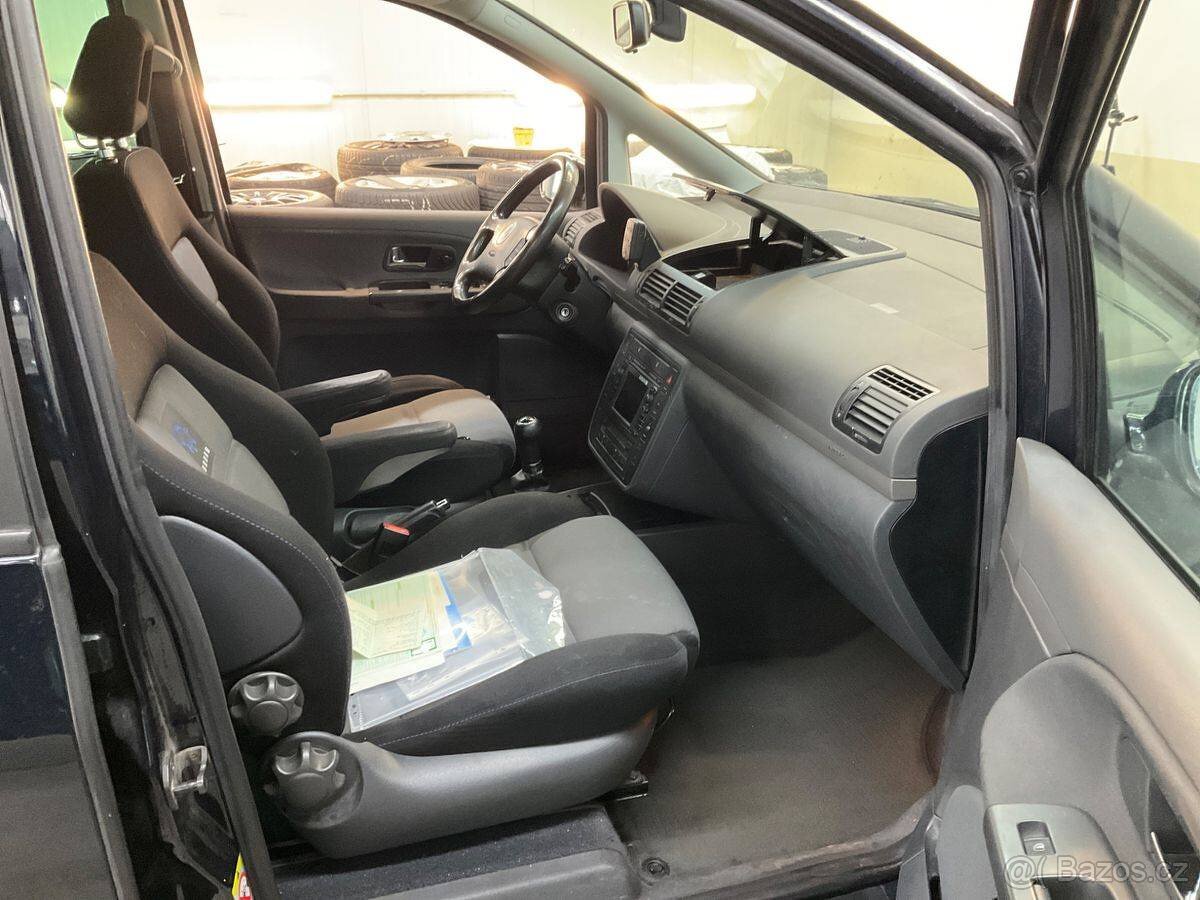 VW Sharan 2.0 TDI 103kW,Tažné,7.Míst,Special,Digi.klima. - 3