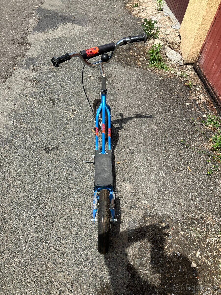 Prodám dětskou koloběžku 5-8 let - 3