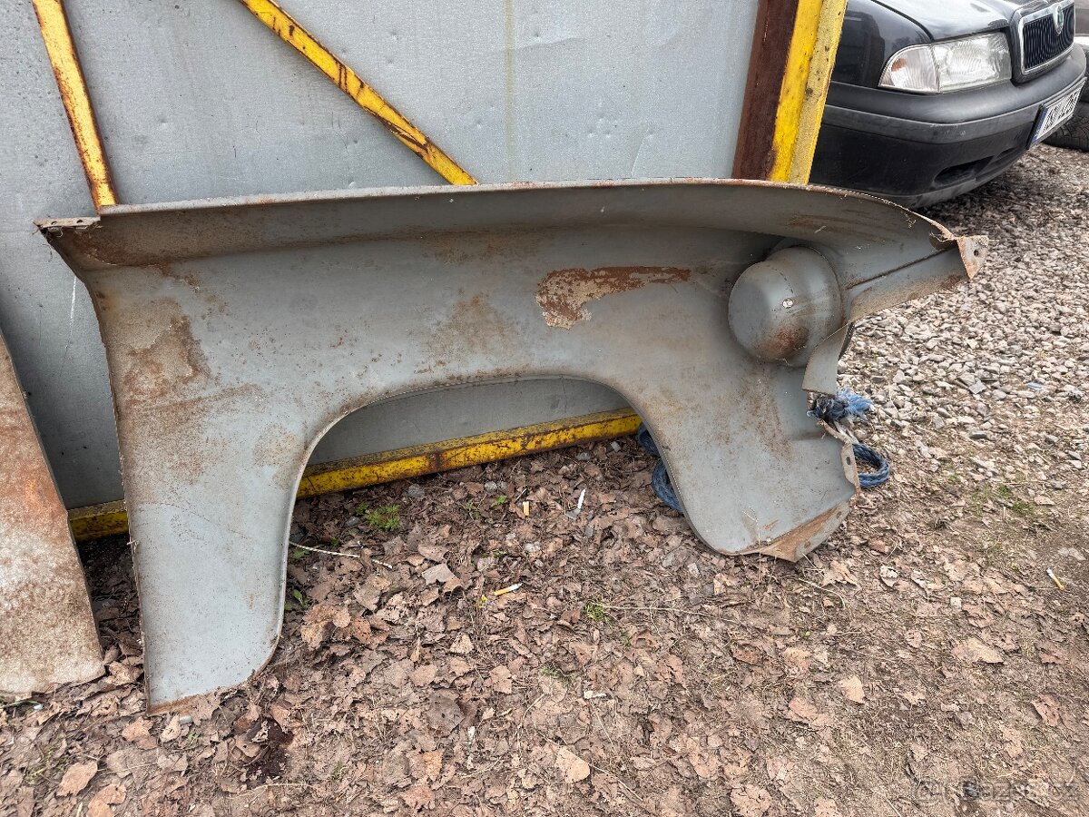 Blatníky Warburg 311 levý a pravý - 3