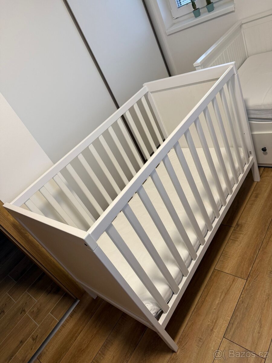 Prodám téměř novou dětskou postýlku Ikea - 3