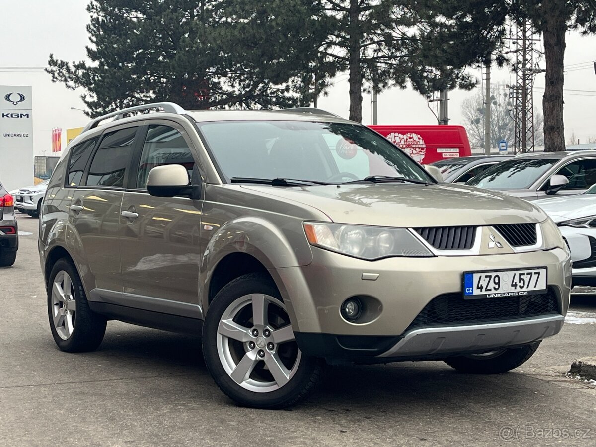 Mitsubishi Outlander 2,0 DI-D Intense plus 4WD - 3