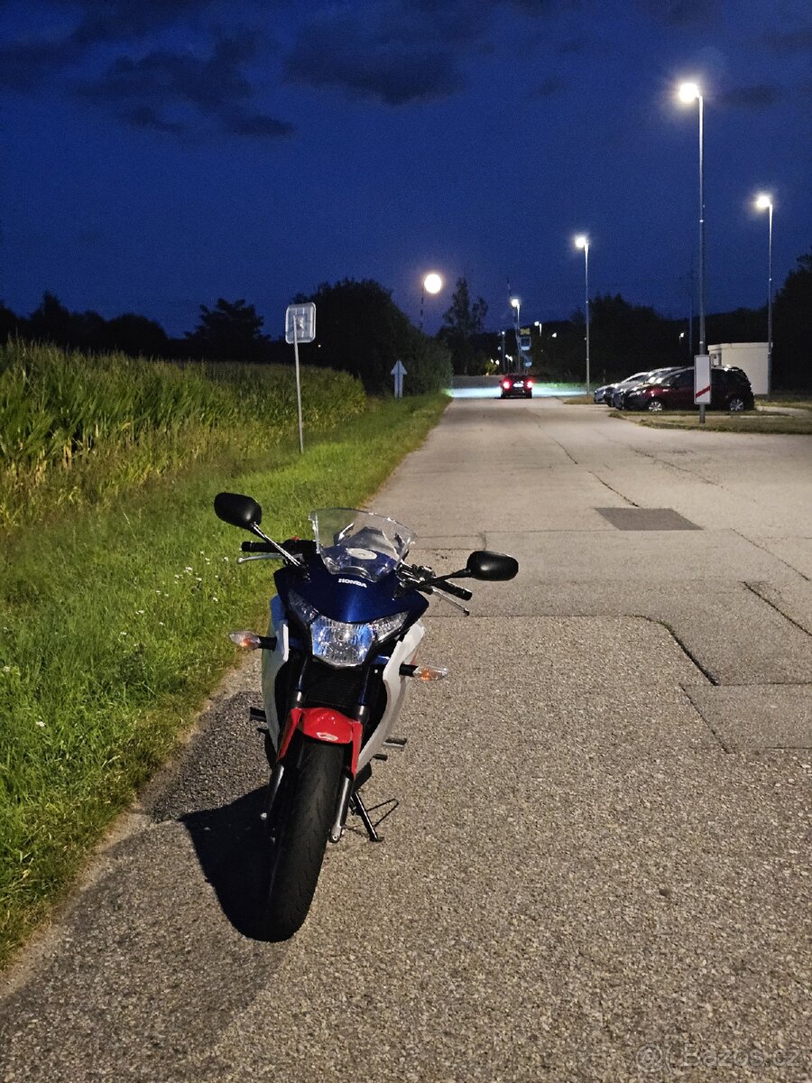 Honda CBR 250r 2011 - 3