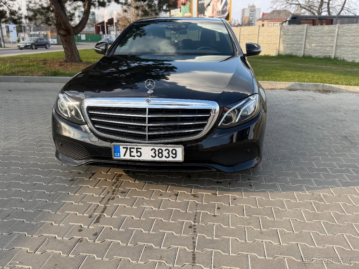 Mercedes Benz E 200 - 3