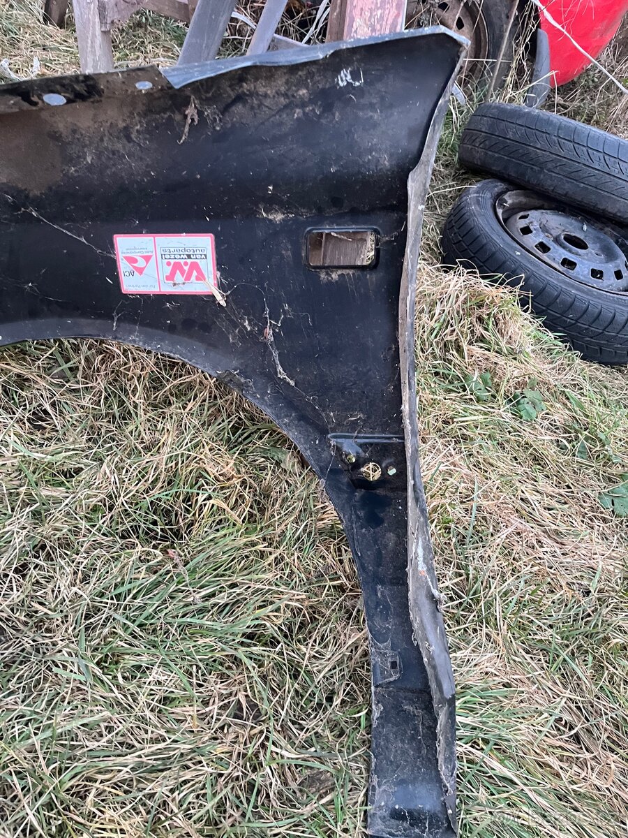 Blatník Ford Fiesta iv mazda 121 - 3