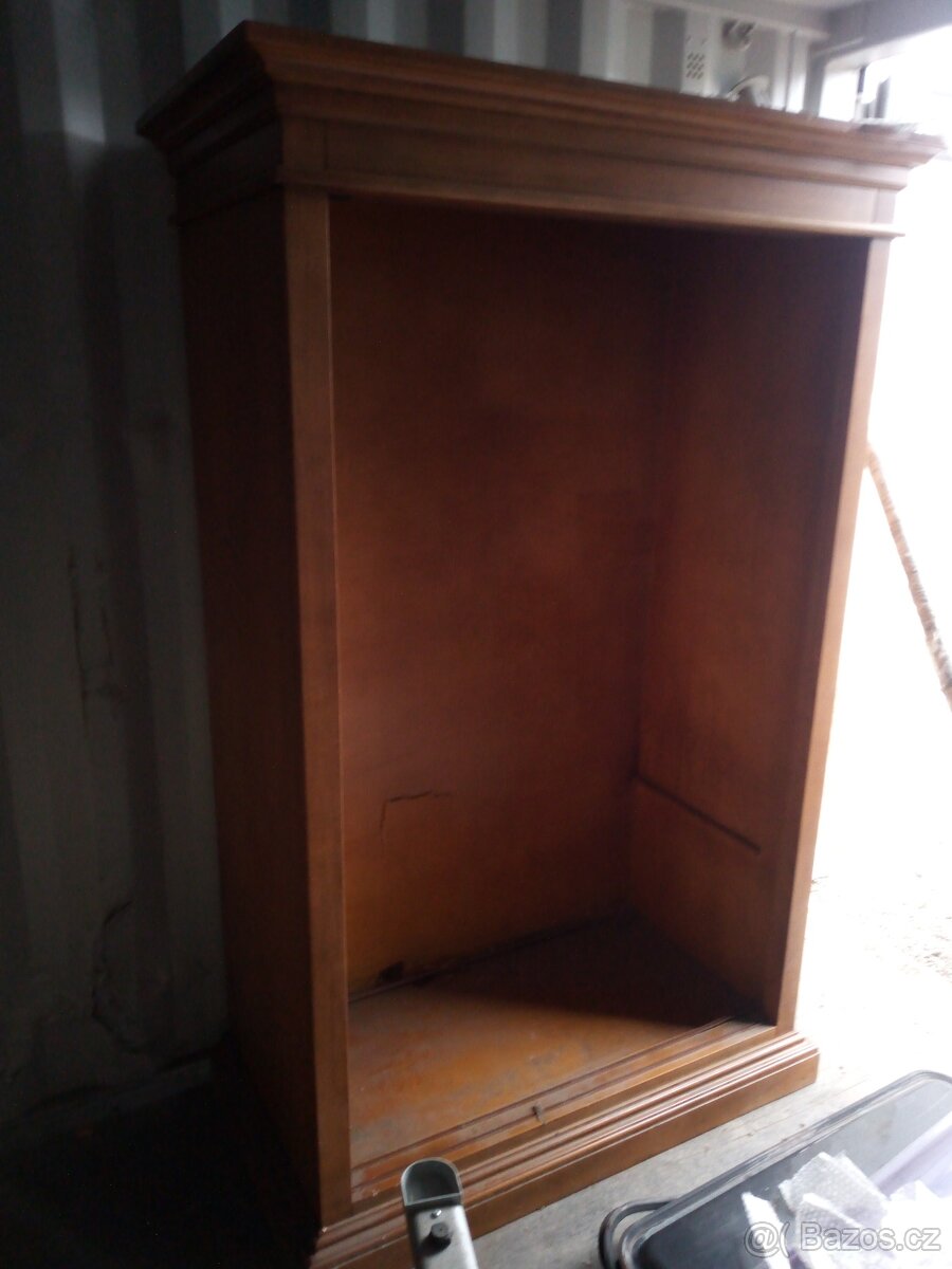 Skříň - 3