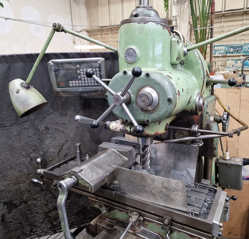 Frézka svislá FV 32 - 3