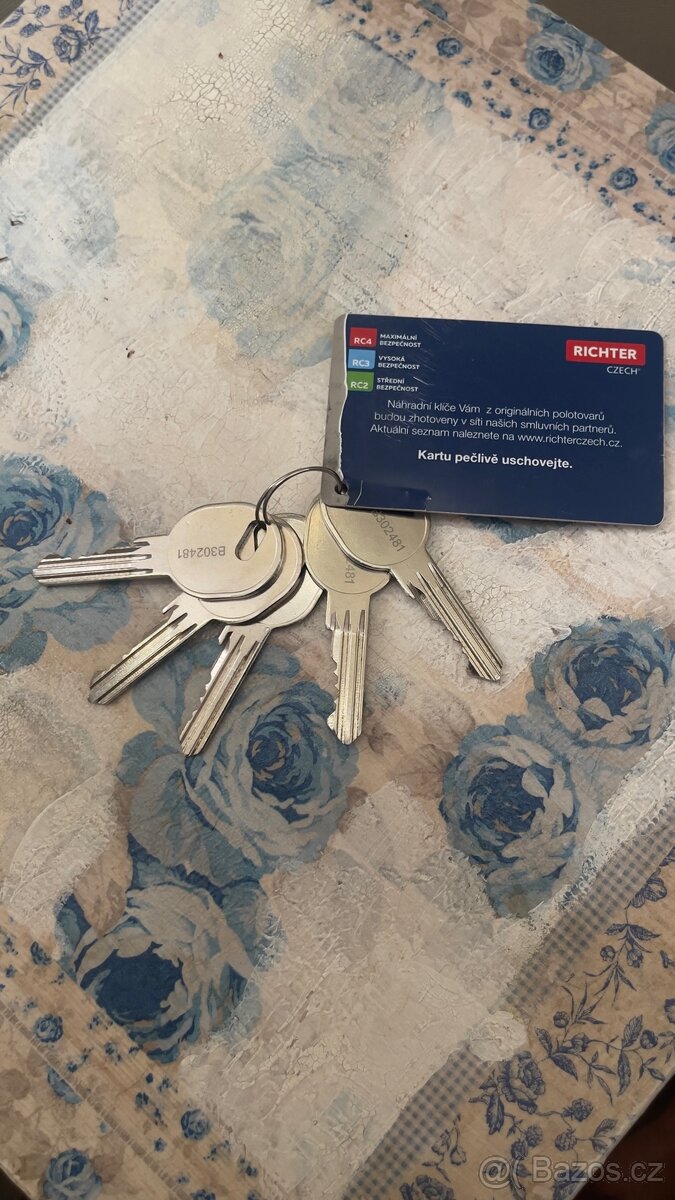 Stavební kovové dveře 1500x2250, bezpečn. zámek, 5 klíču. - 3