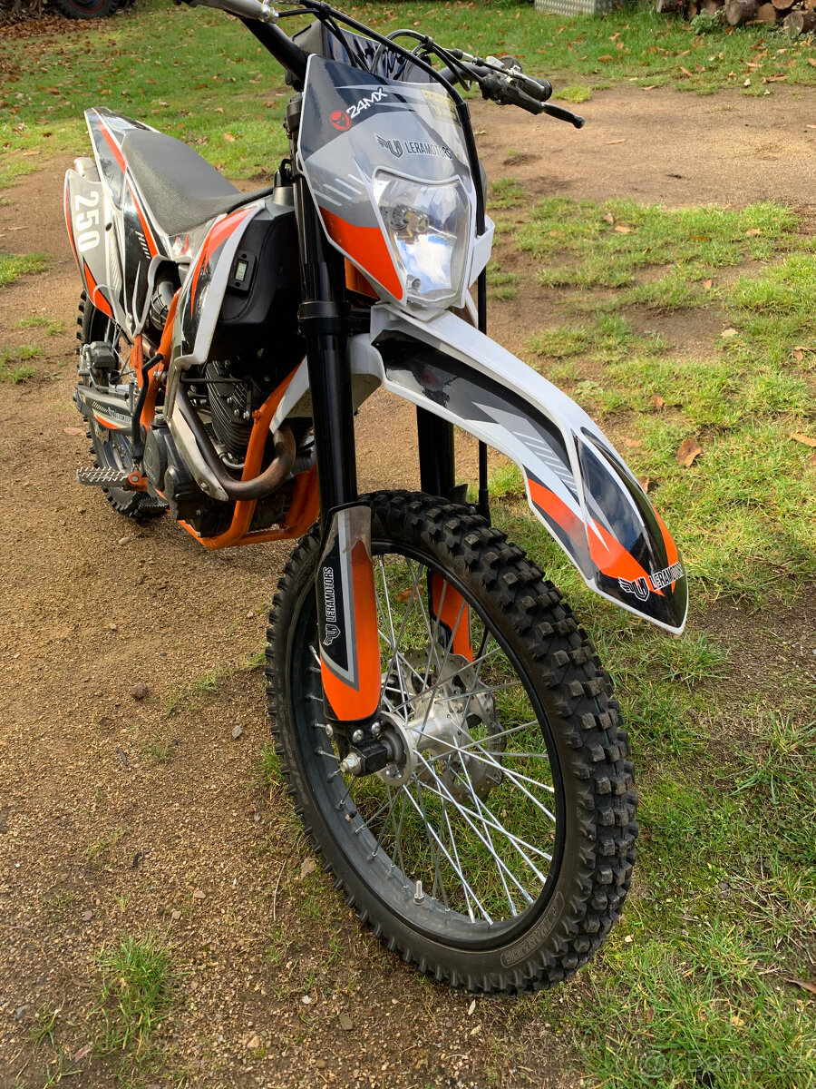 LeraMOTORS Killer 250 ccm - 3