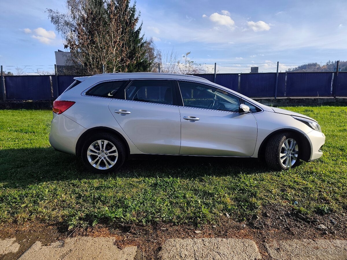 Kia Ceed SW 1.6 CRDi – kombík - 3