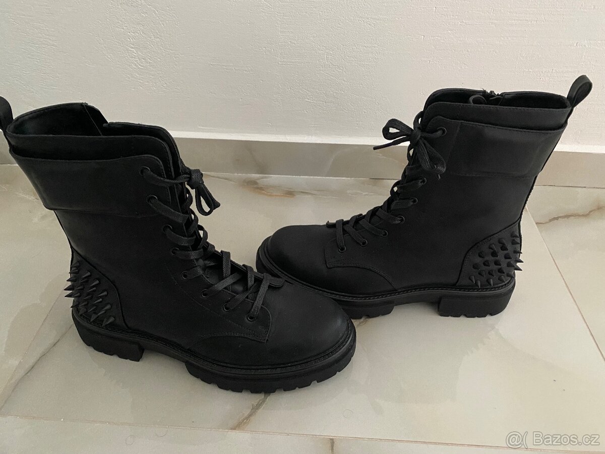 Kotníkové boty na platformě - 3