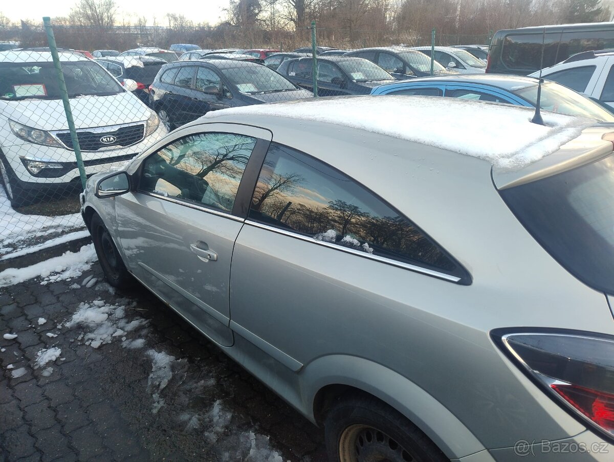 Opel Astra 1.8 16V - 3