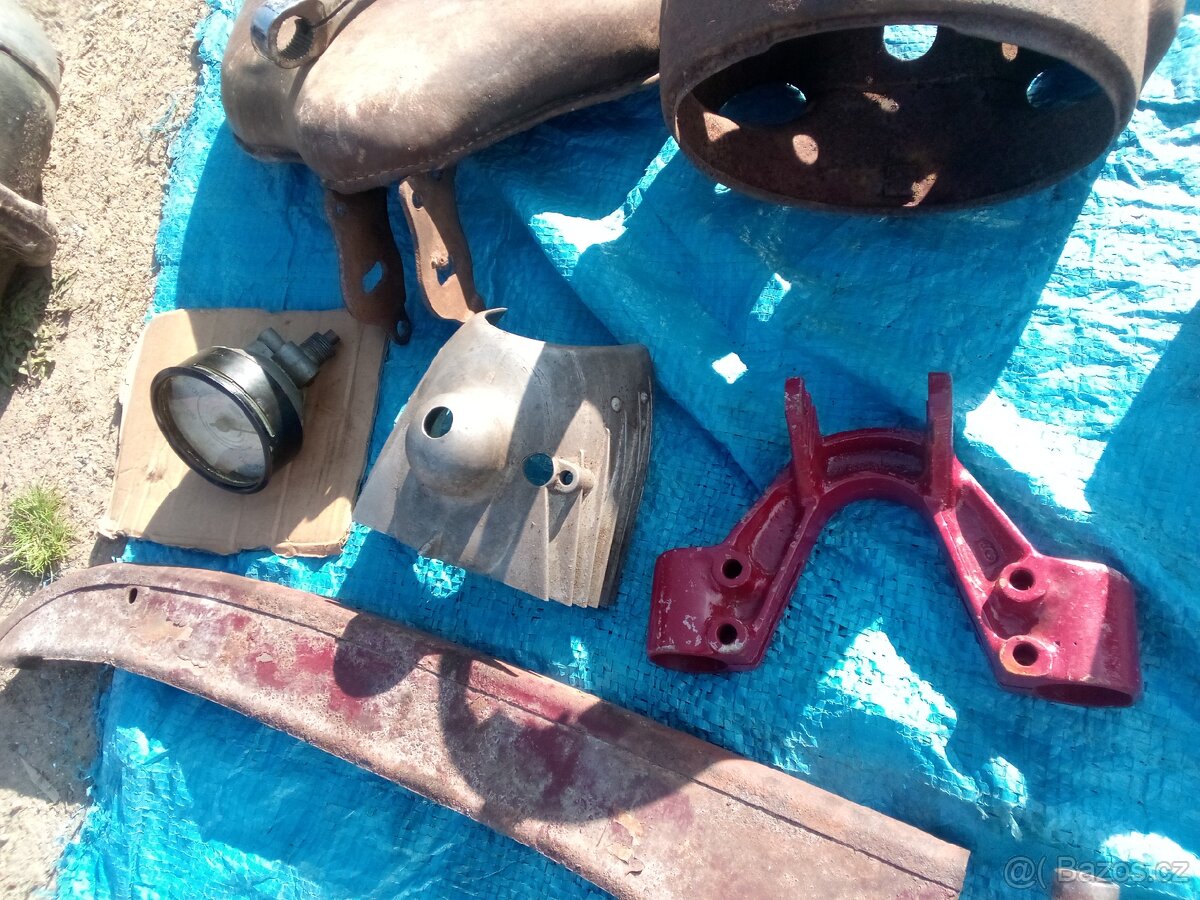 Jawa 350 perak,origo překryt karburace .tachometr 8000kč - 3