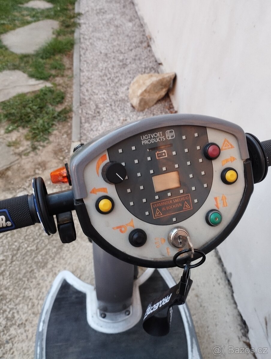 Prodám invalidní elektro vozík - 3