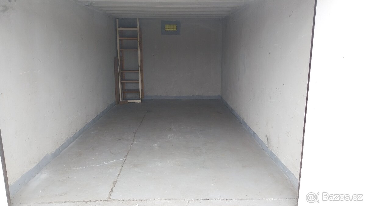 Pronájem garáže - 3