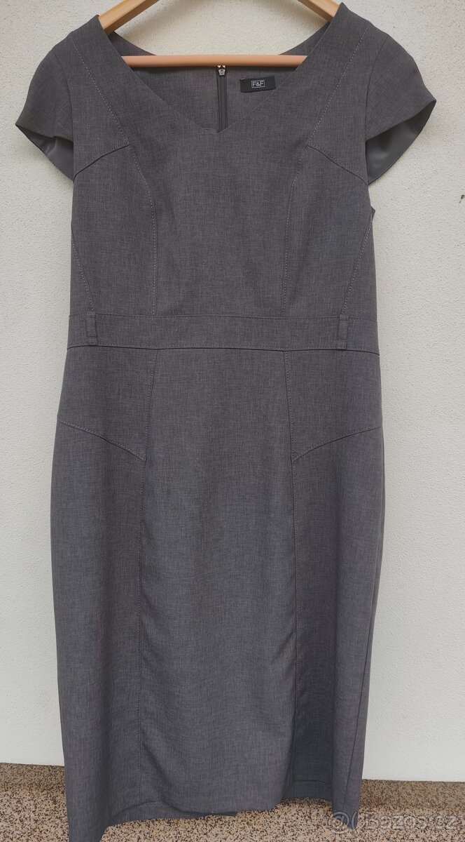 Šatový kostým - 3