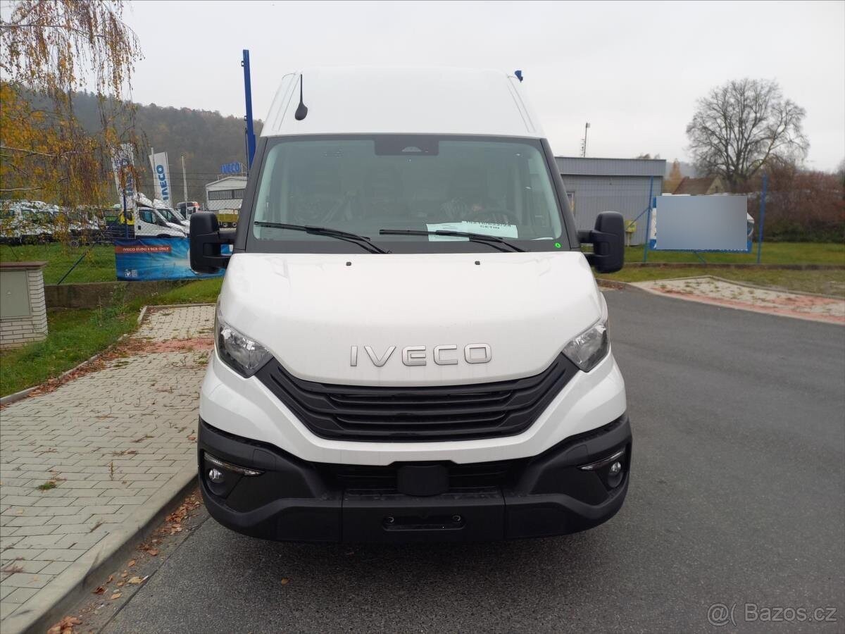 Iveco Daily 2,3 35S14V VAN (2025) - 3