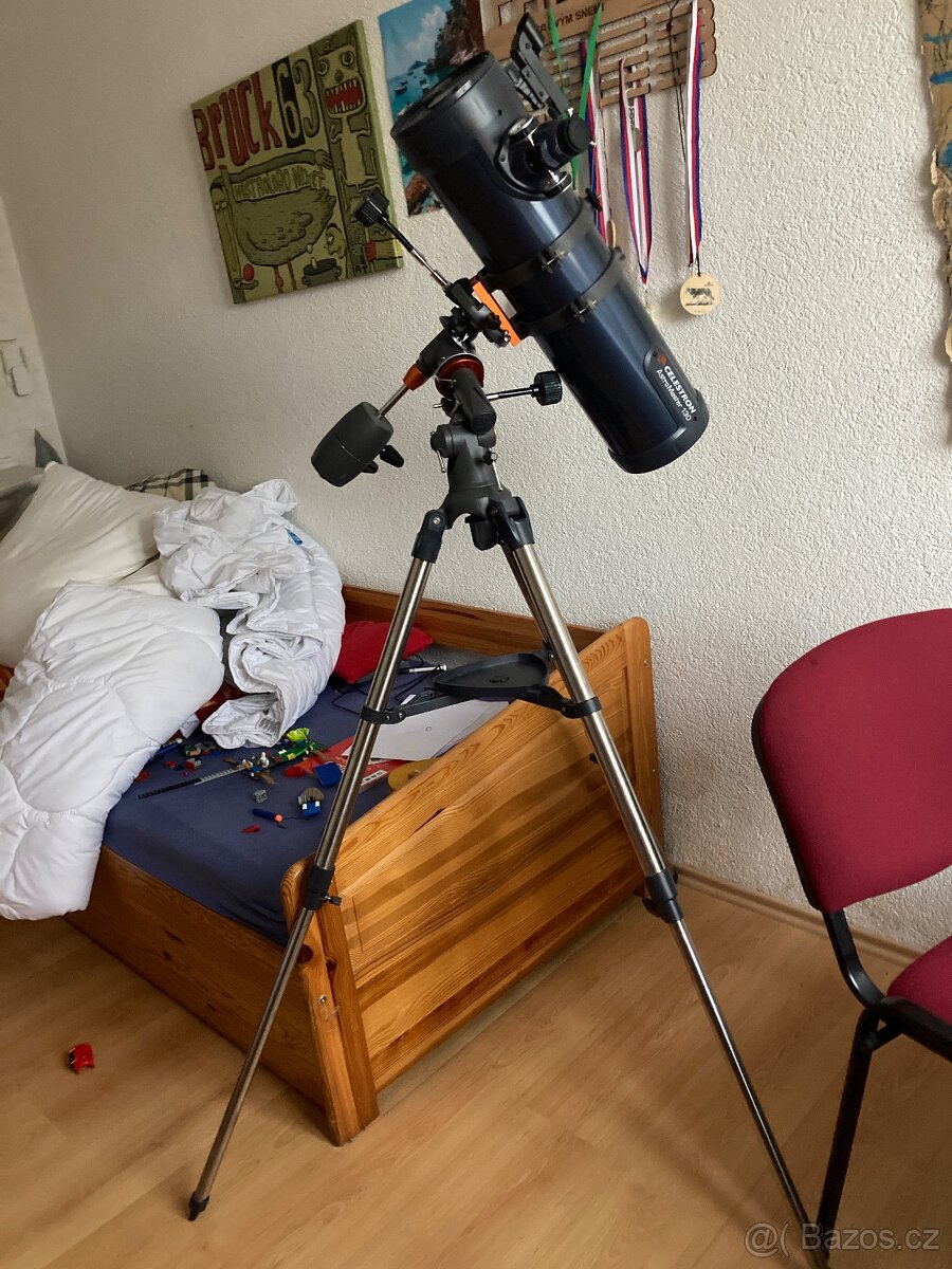 Dalekohled Celestron AstroMaster 130 a okulárový kufřík - 3