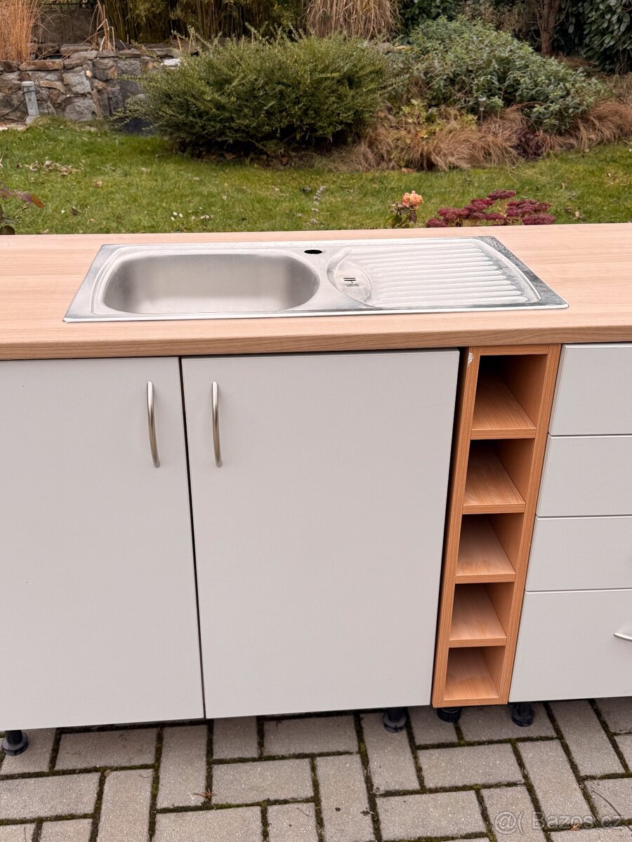 Prodám zánovní KUCHYŇSKOU LINKU - 3