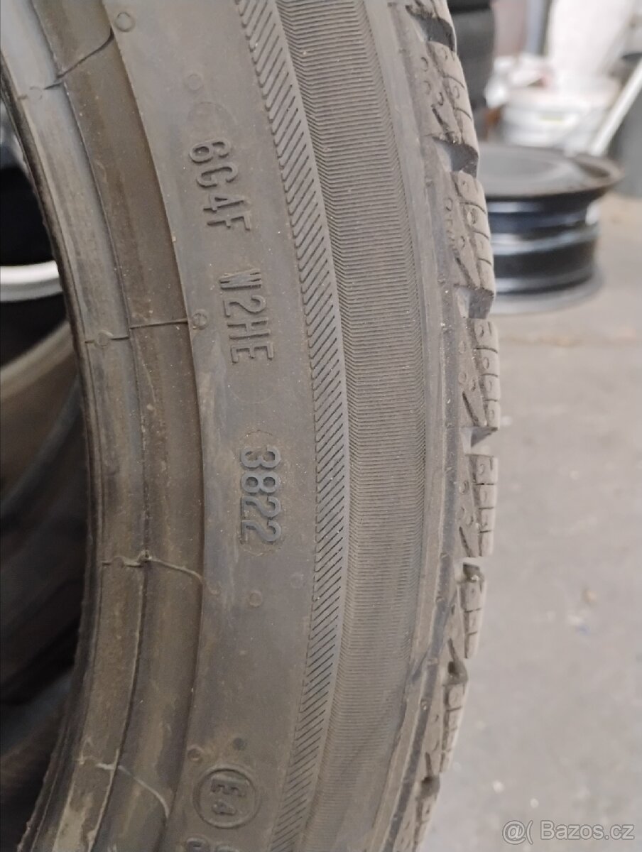 Prodám zimní pneu 225/45 R18 XL - 3
