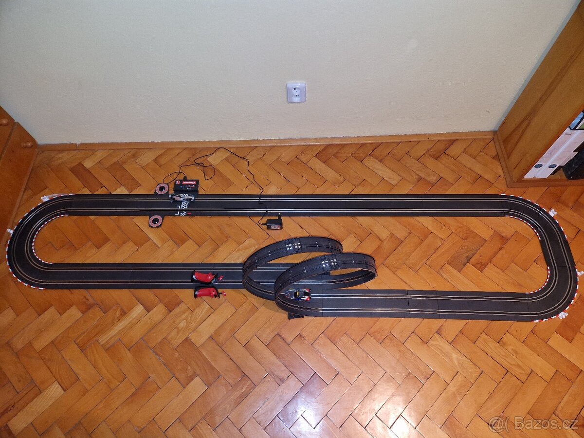 Carrera GO Speed Lap + Bezdrátové ovladače + auto - 3