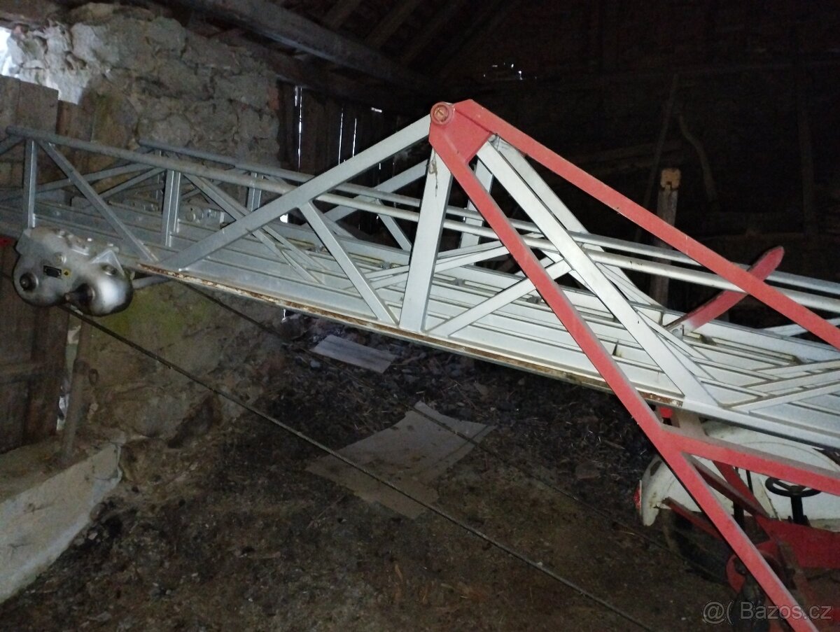 Výsuvný žebřík 18 m - 3