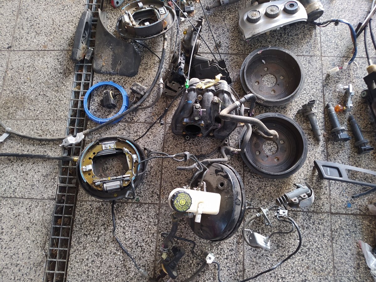 Toyota Yaris II náhradní díly - 3