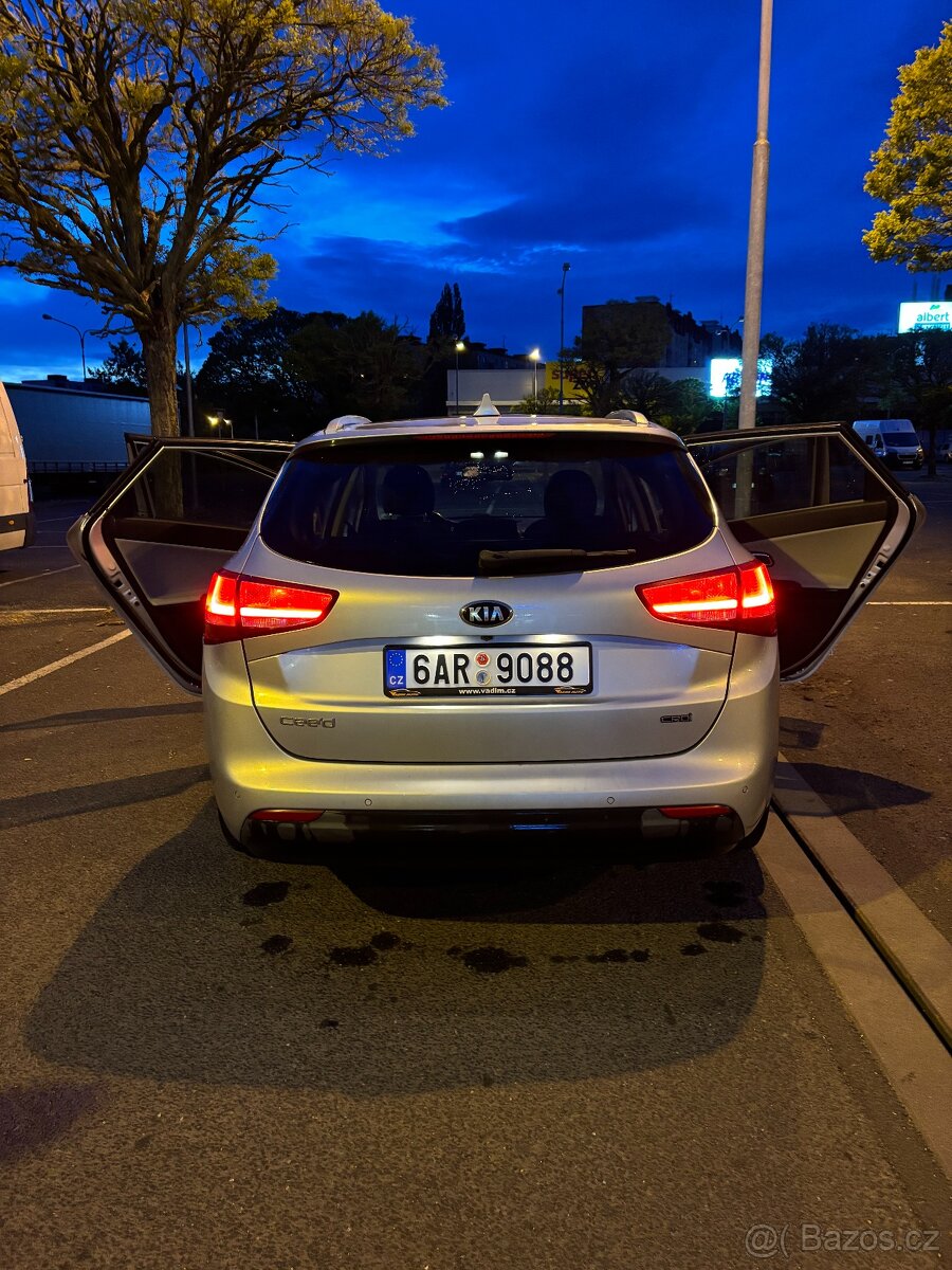 Kia Ceed 1.6Crdi 100kW NAVI - 3