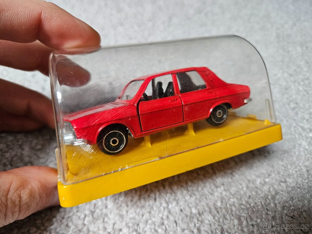 Renault R12 model - 3