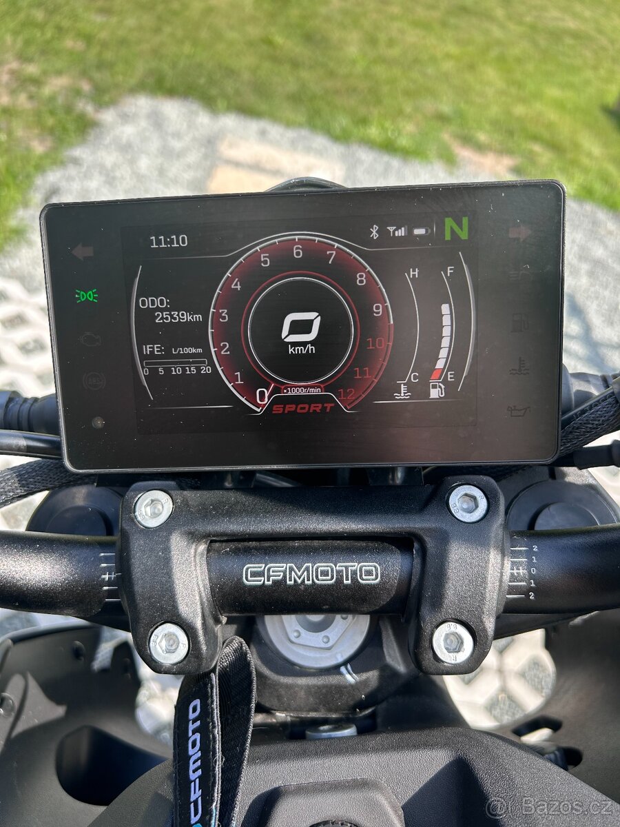 CF Moto 300NK - 3