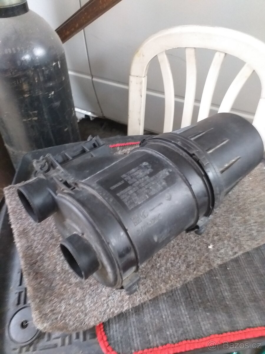 Vzduchový filtr na Renault Twingo 1 - 3