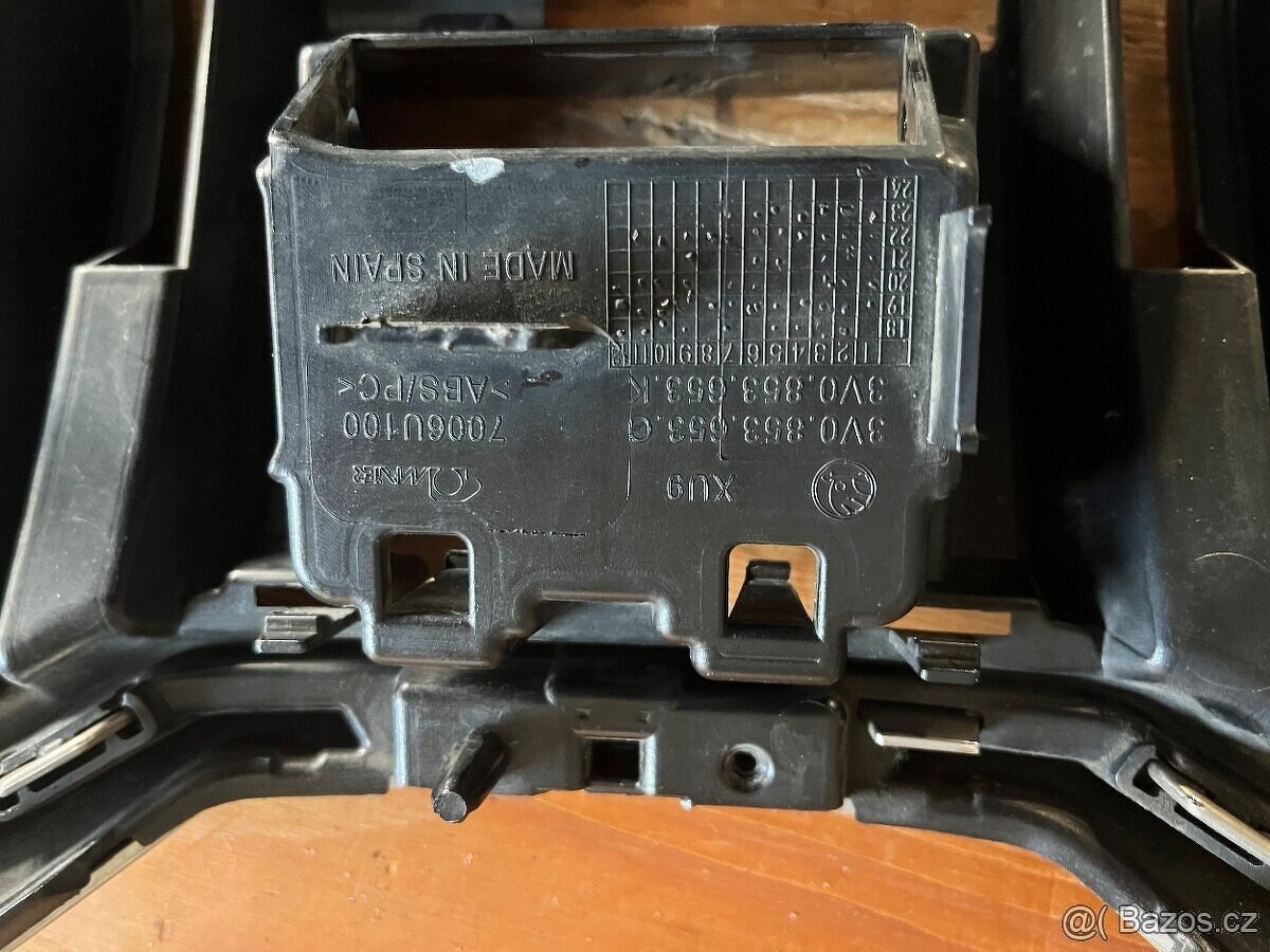 Superb III facelift mřížka - 3