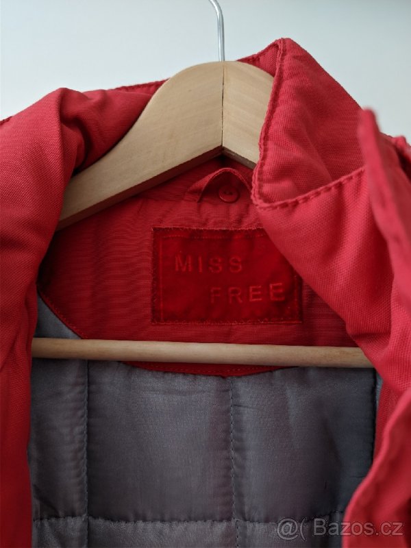 Červená zimní bunda - 3