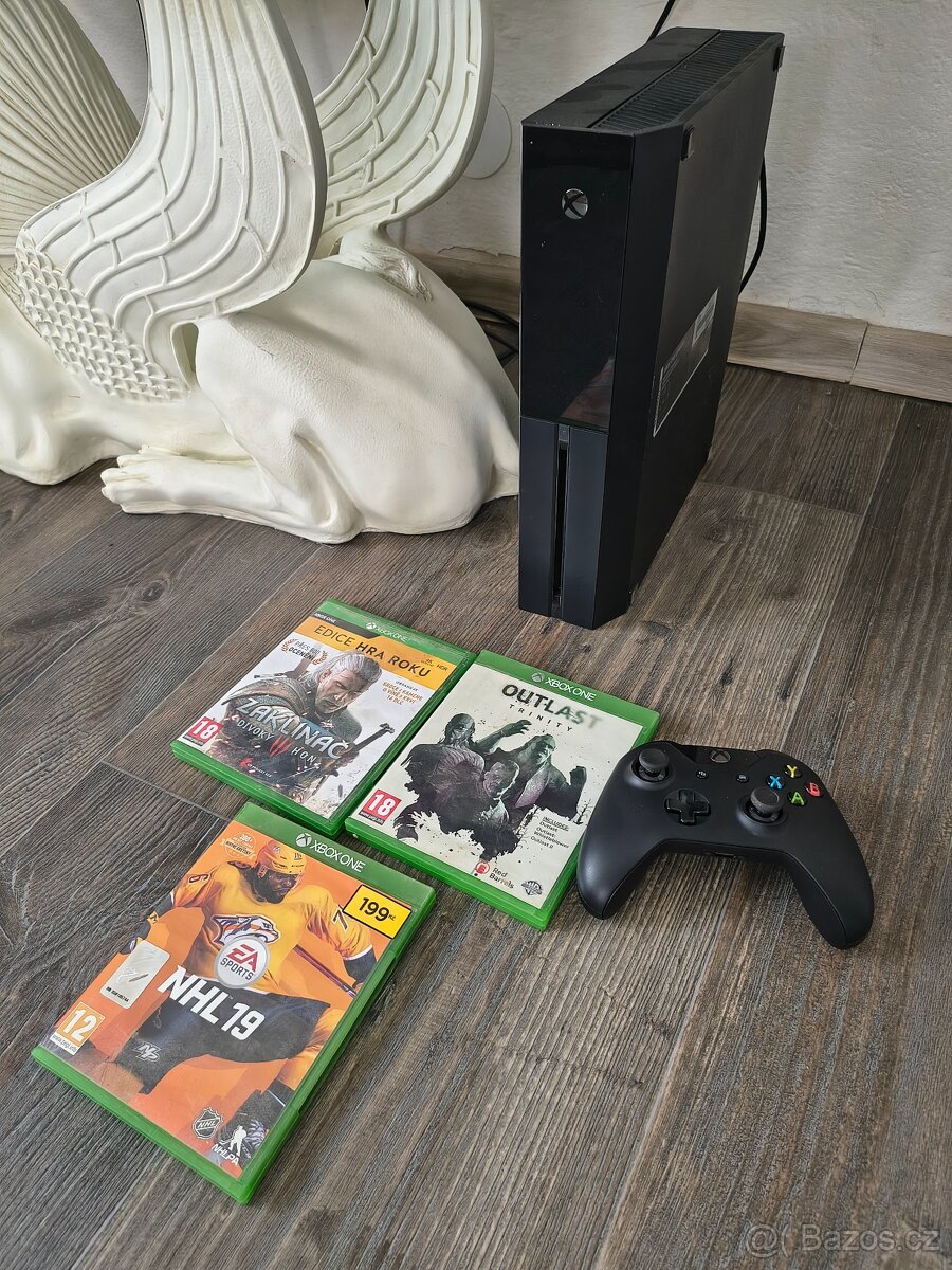 Prodám Xbox One 500GB - 3