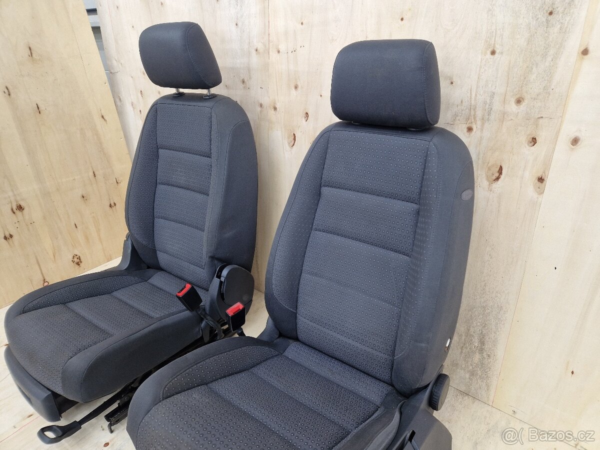sedačky VW Touran - 3