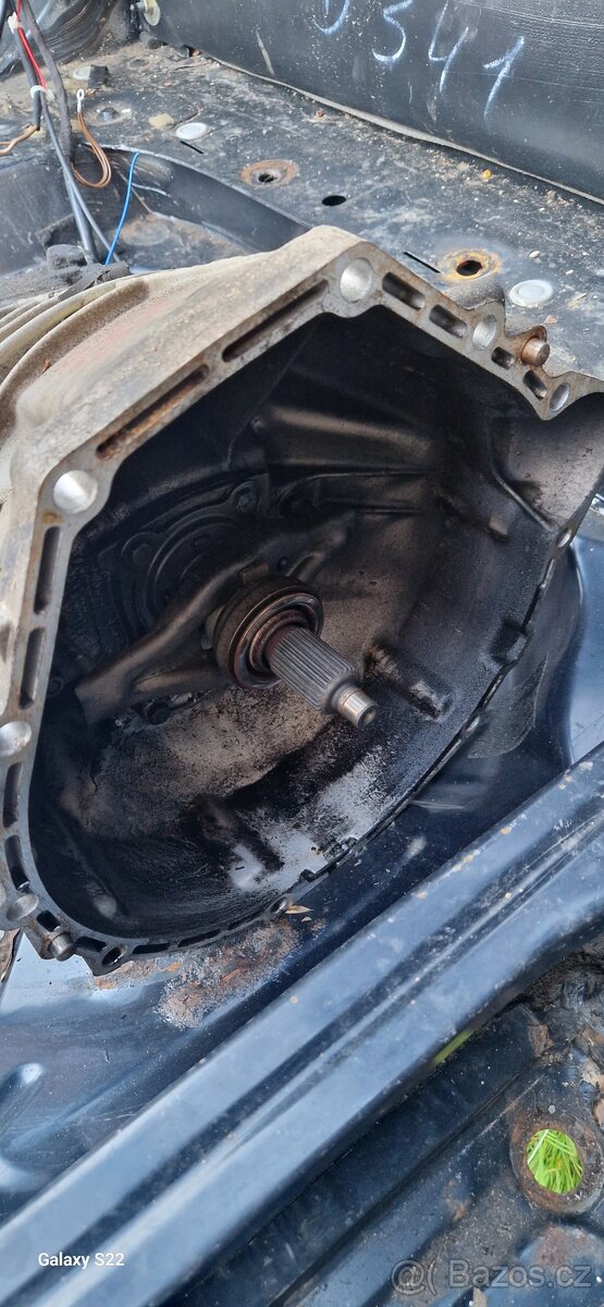 Mercedes W201 2.0D převodovka manuál 4 kvalt - 3