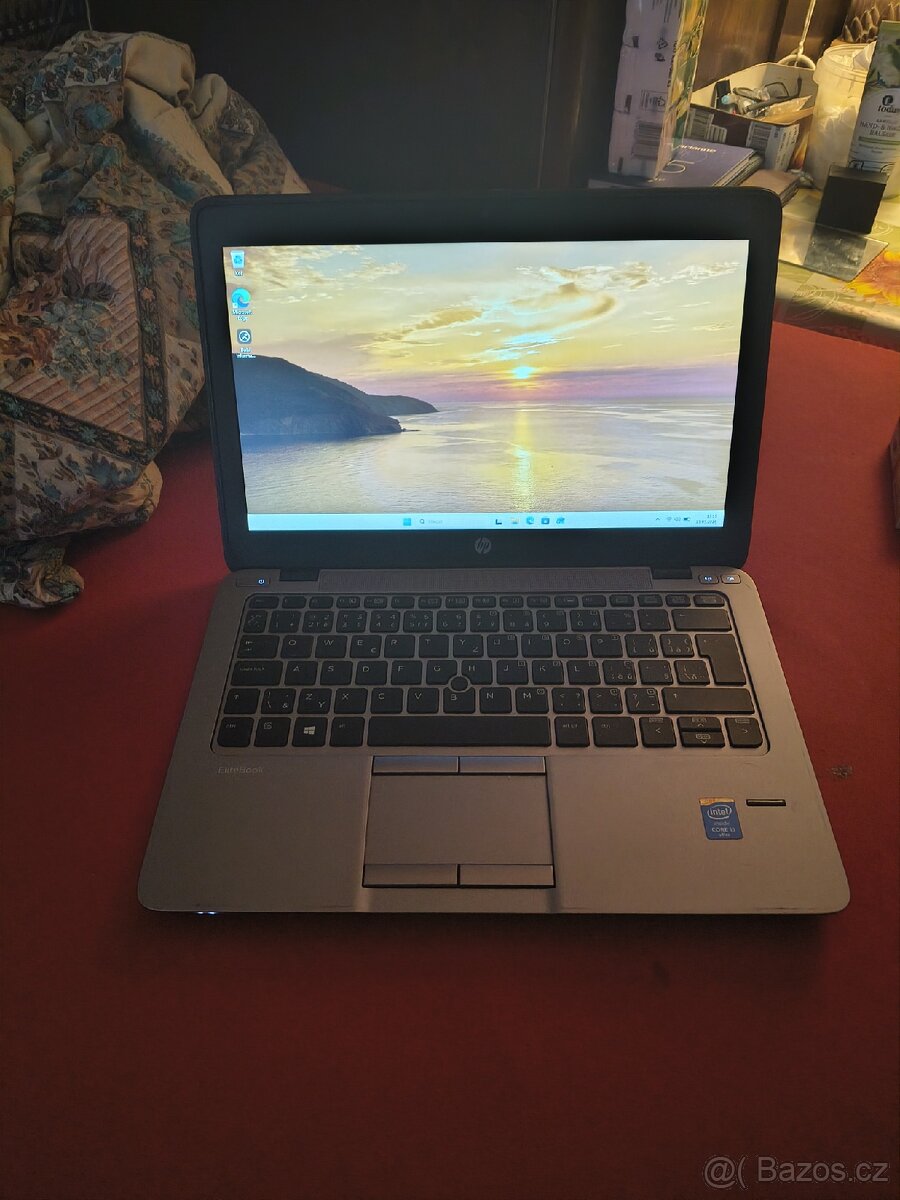 Notebook" HP" 820 - 3