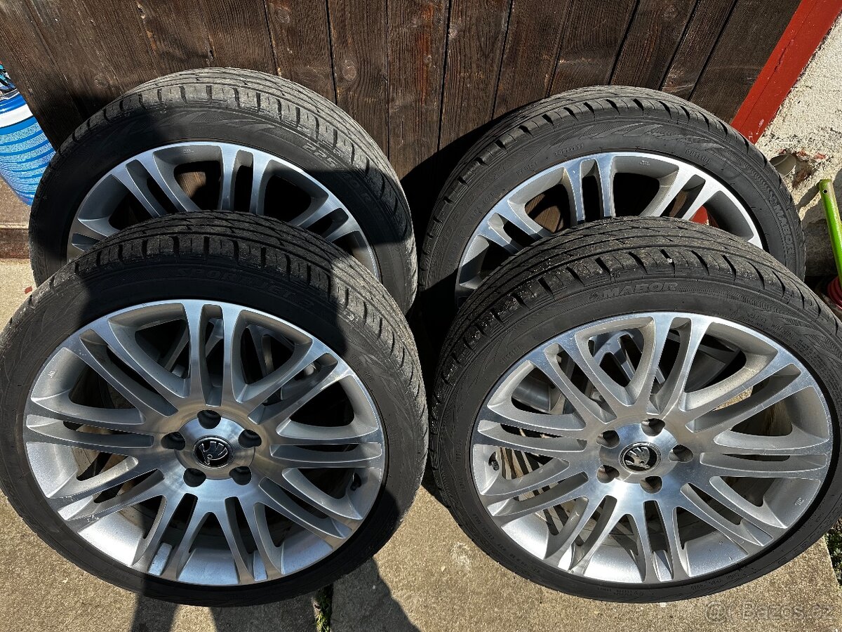 Škoda Superb 2 facelift komplet letní sada r18 - 3