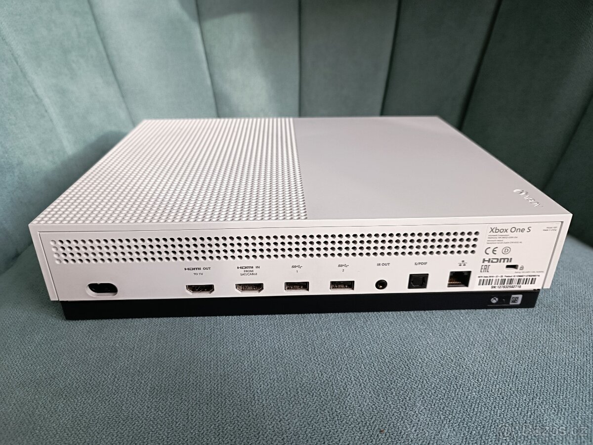 Konzole Xbox One S 1TB + 1 herní ovladač - 3