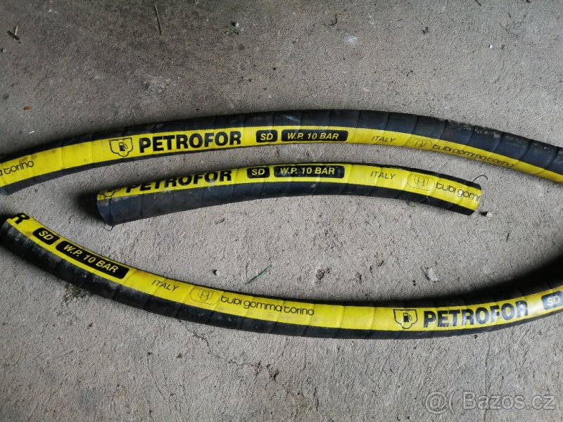 Nissan Almera Tino potrubí k nádrži - 3